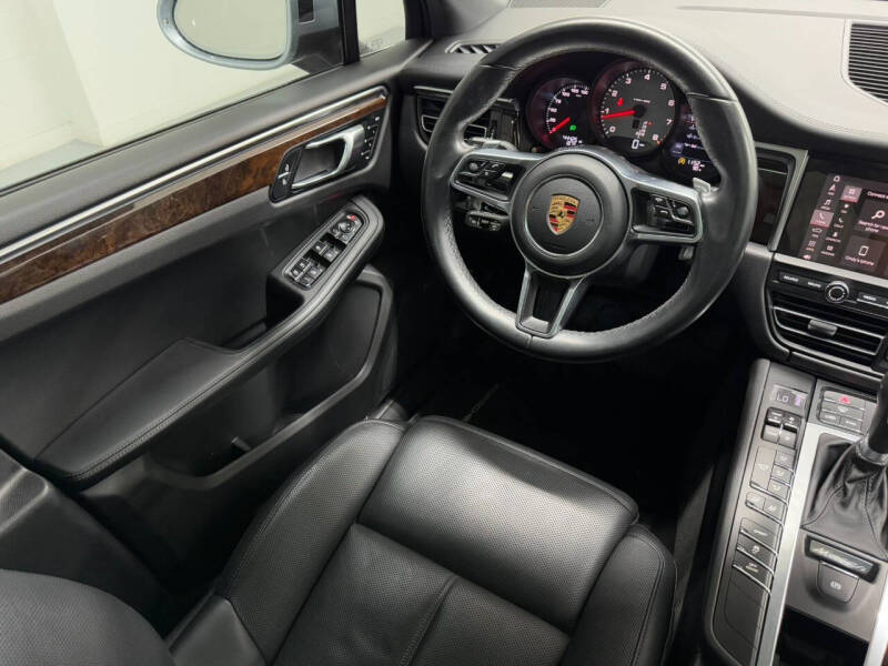 2020 Porsche Macan S