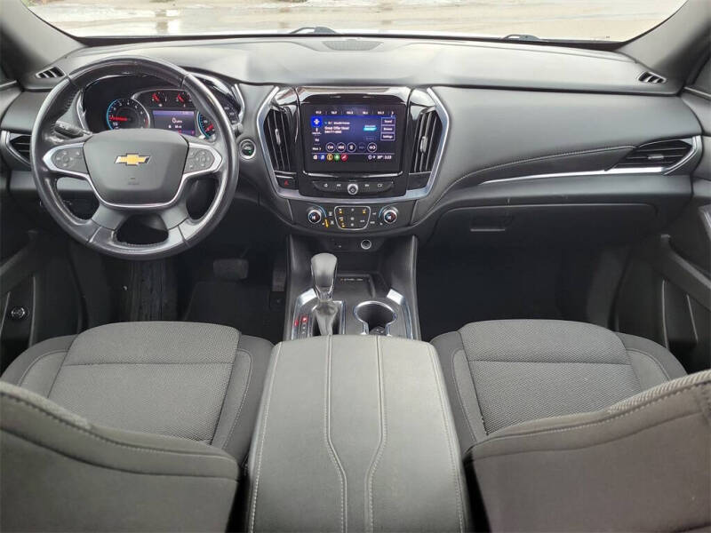 2022 Chevrolet Traverse LT Cloth