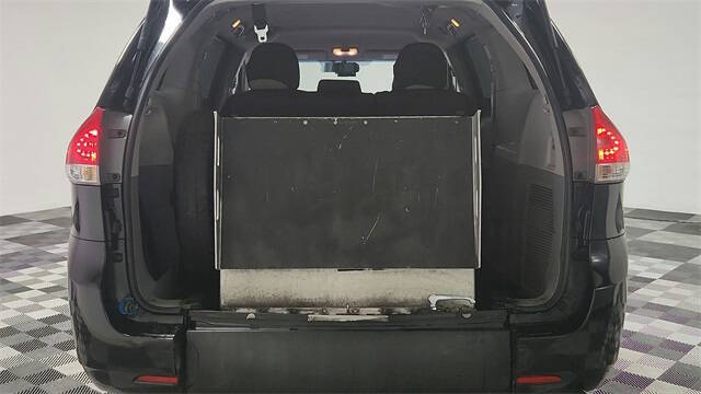 2014 Toyota Sienna L 7-Passenger