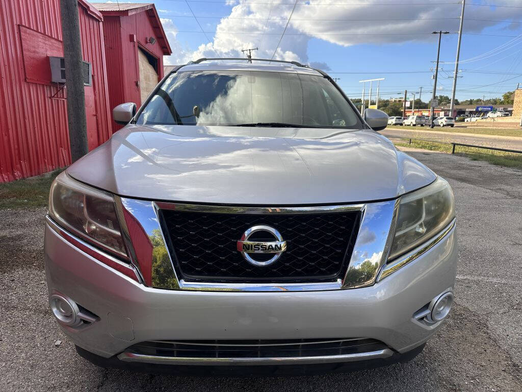 Silver 2014 Nissan Pathfinder SV SV 4dr SUV 2