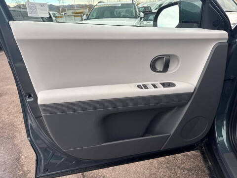 2026 Hyundai Ioniq 5 SE Standard Range