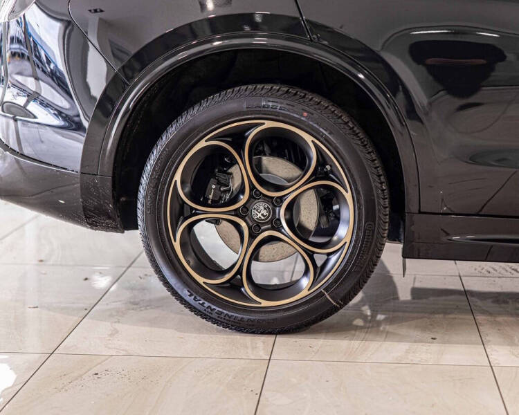 2025 Alfa Romeo Stelvio