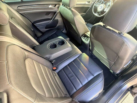 2017 Volkswagen Golf R 4Motion