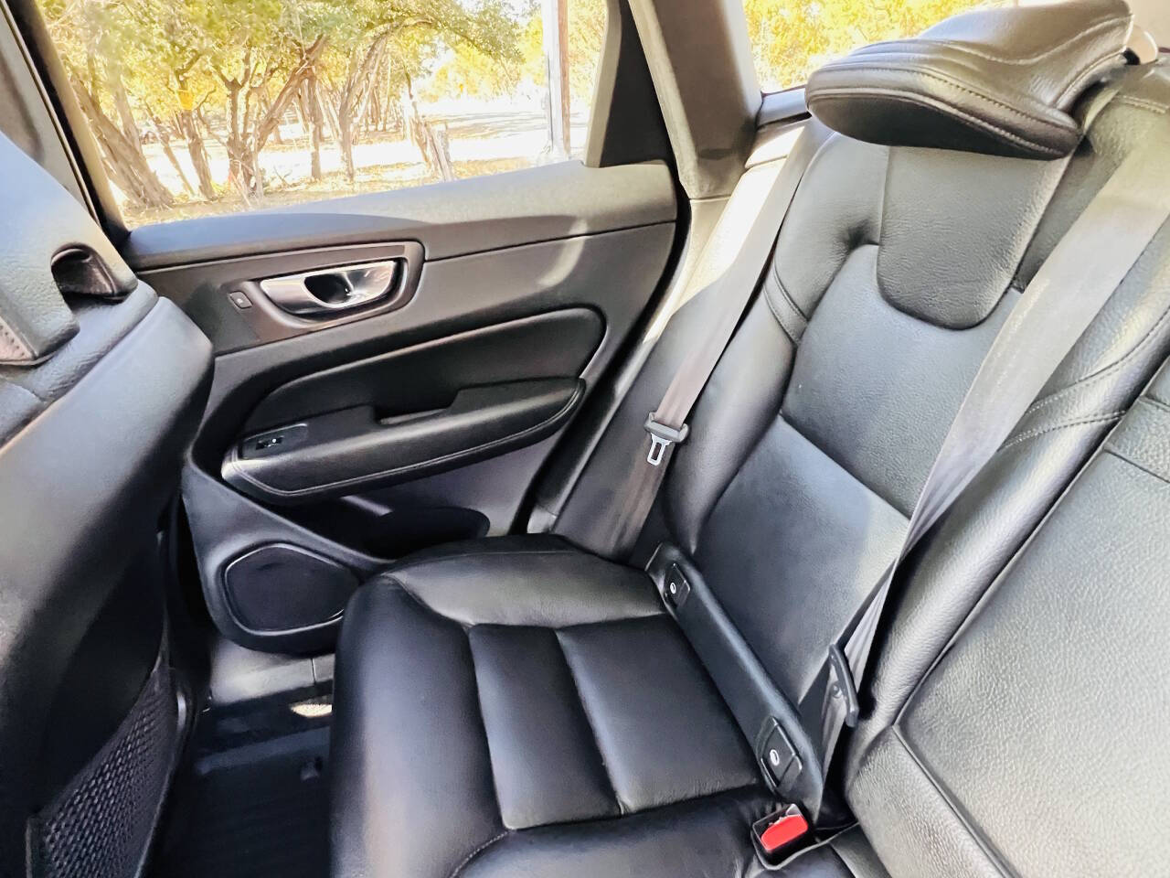 Used Car 2020 Volvo Xc60  T5 Momentum 4dr Suv For Sale Under $20,000 In Austin, Texas