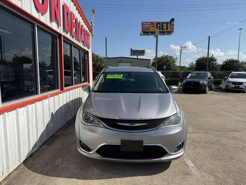 2017 Chrysler Pacifica Touring Plus