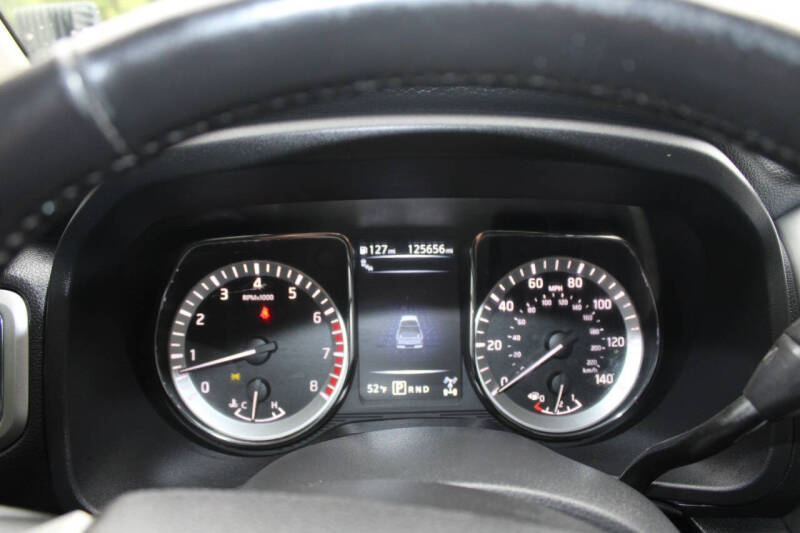 2018 Nissan Titan SV