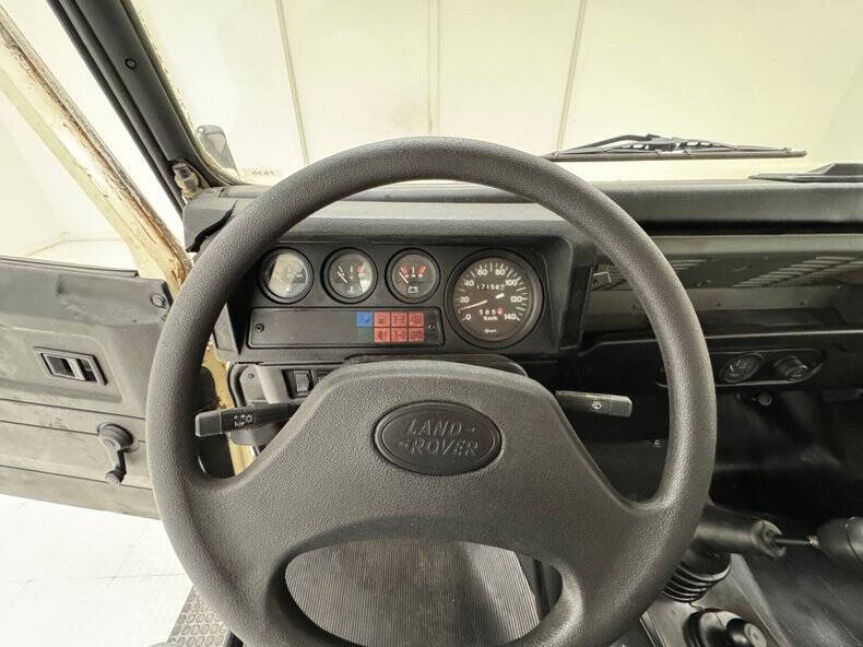 1987 Land Rover Defender