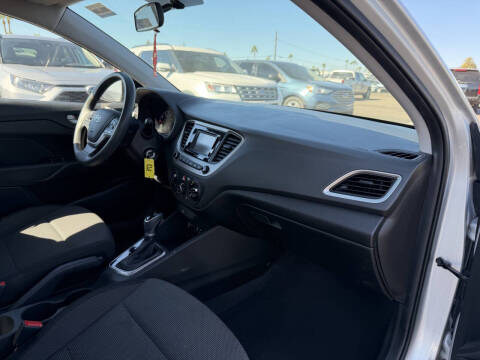 2020 Hyundai Accent SE