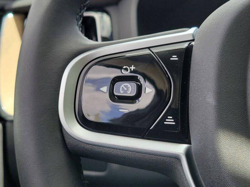 2026 Volvo XC60 B5 Core