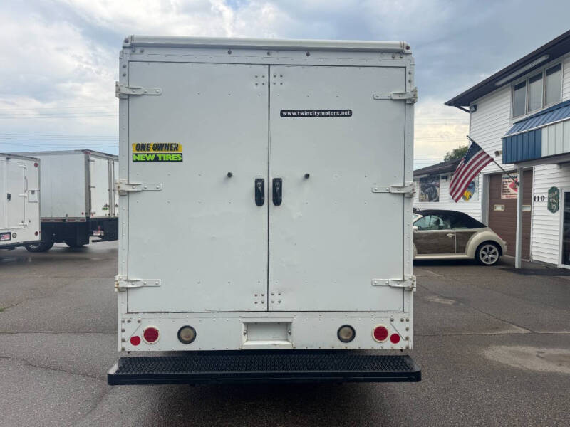 2013 Ford E-Series E-350 SD