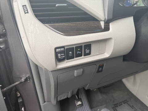 2015 Toyota Sienna XLE Premium 8-Passenger