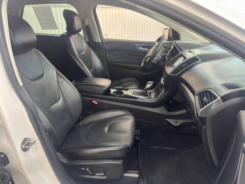 2017 Ford Edge Titanium