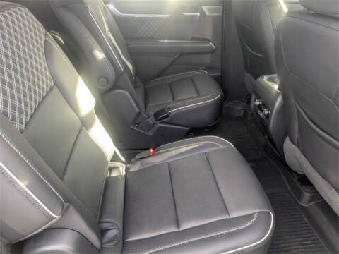 2024 GMC Acadia Denali