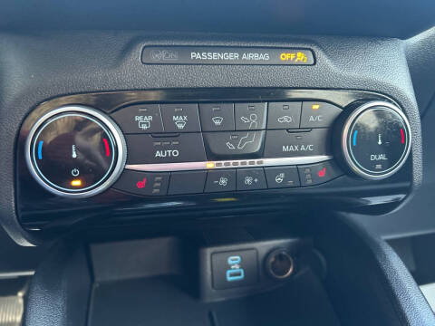 2022 Ford Escape SE