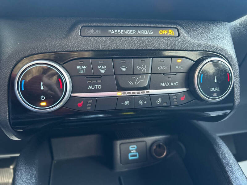 2022 Ford Escape SE