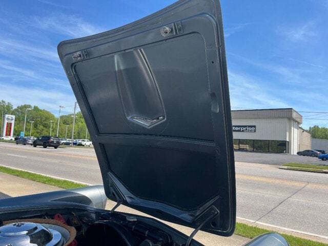 1956 Ford Thunderbird 40