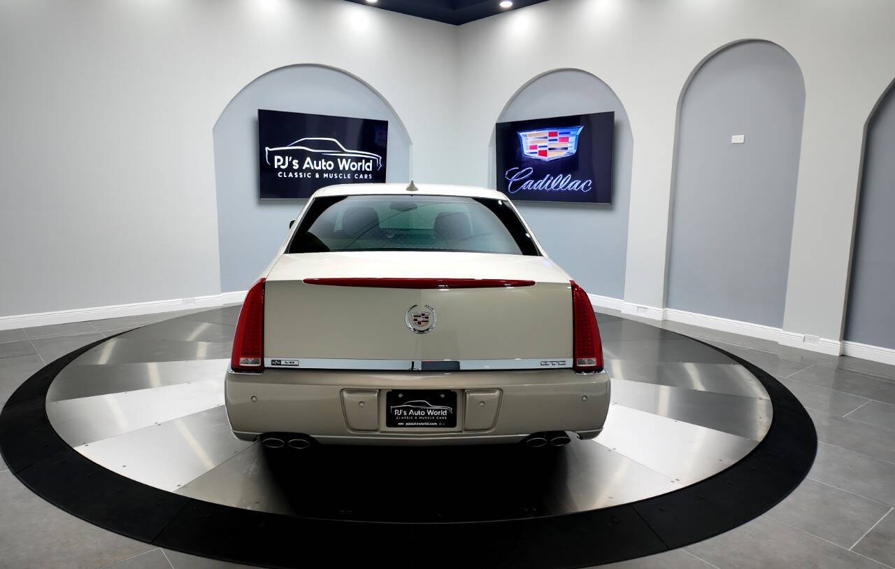 2009 Cadillac DTS 19
