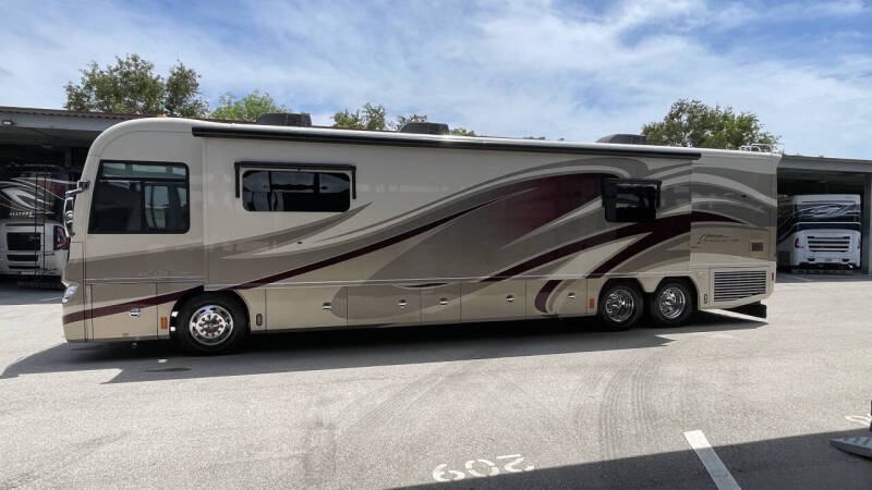 2013 Freightliner XCM Chassis