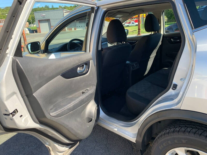 2017 Nissan Rogue Sport SV