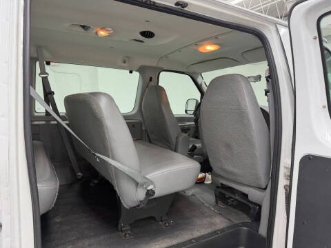 2003 Ford E-Series E-350 SD XL