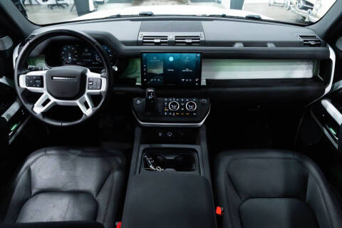 2023 Land Rover Defender 130 SE