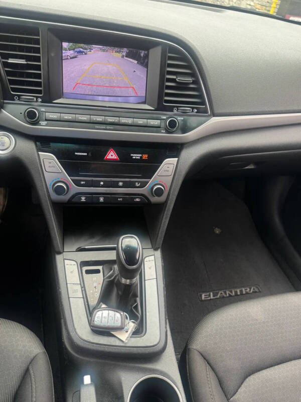 2018 Hyundai Elantra