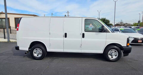 2017 Chevrolet Express 2500
