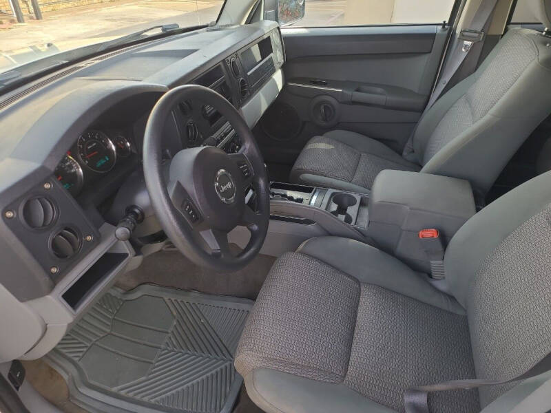 2007 Jeep Commander Sport