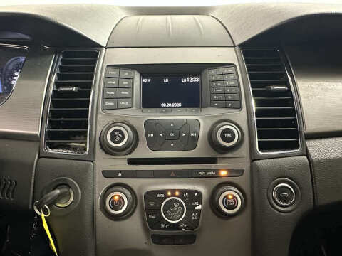 2017 Ford Taurus SEL