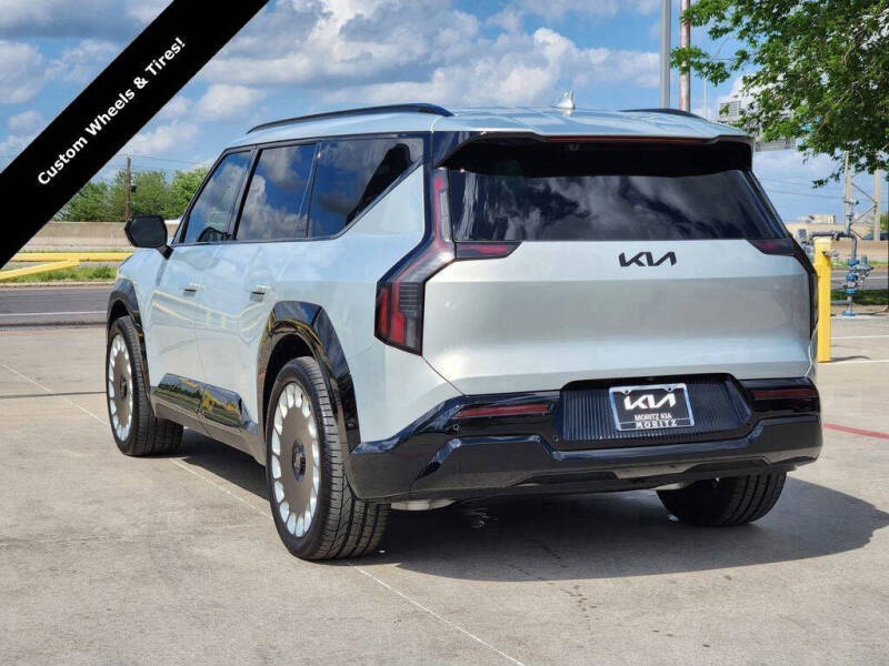 2026 Kia EV9 Land