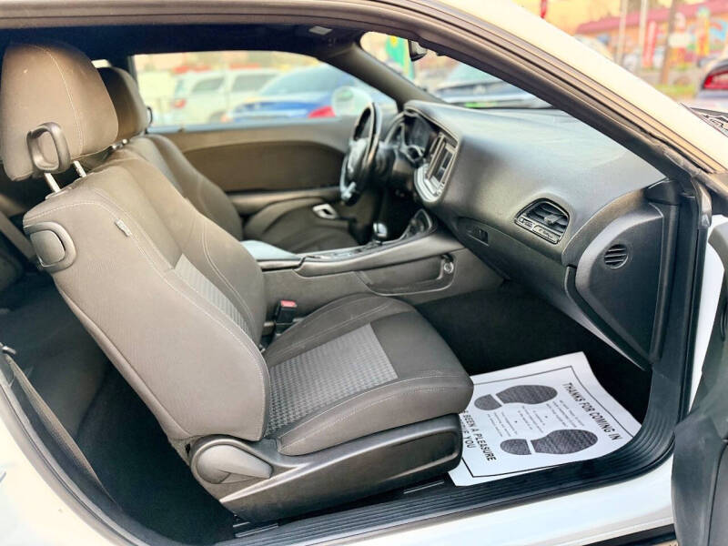 2020 Dodge Challenger SXT