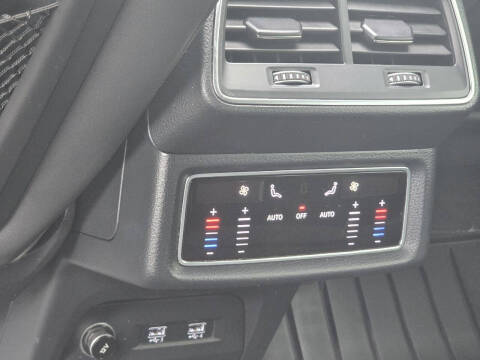 2019 Audi e-tron quattro Premium Plus