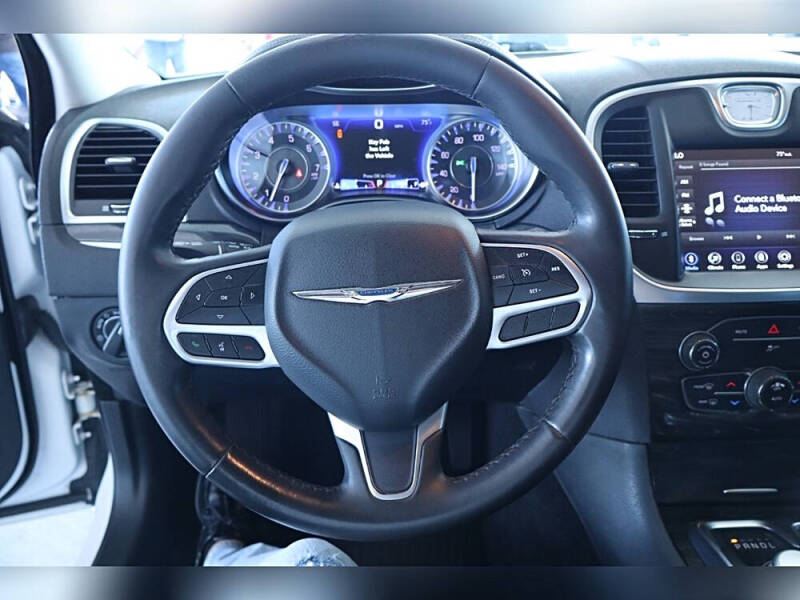 2021 Chrysler 300