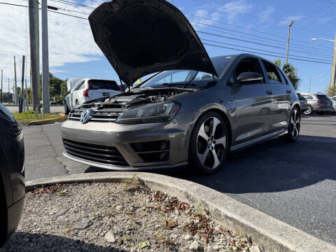 2016 Volkswagen Golf R 4Motion