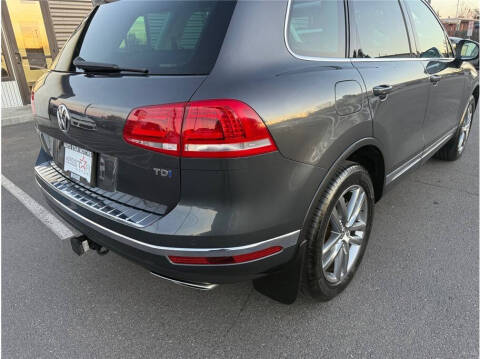 2015 Volkswagen Touareg TDI Lux