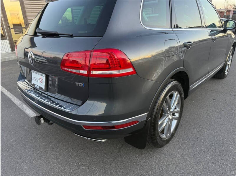 2015 Volkswagen Touareg TDI Lux