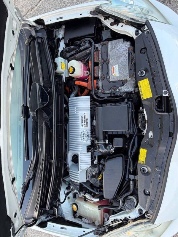 2010 Toyota Prius III