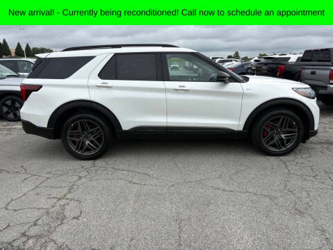 2025 Ford Explorer ST-Line