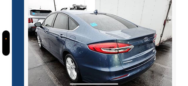 2019 Ford Fusion Hybrid SE photo 2