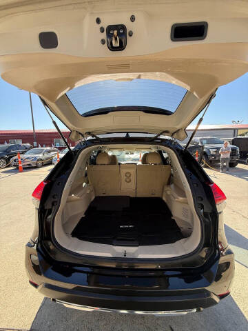 2017 Nissan Rogue SV