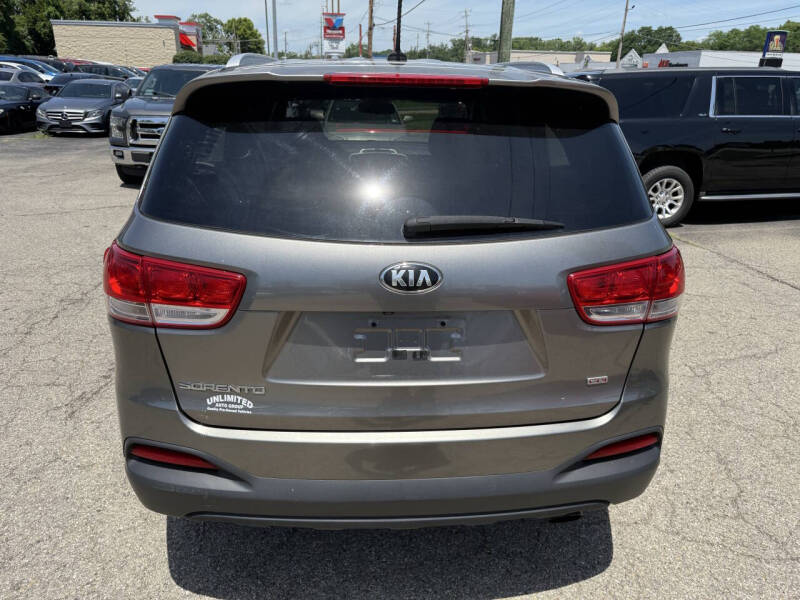 2016 Kia Sorento LX