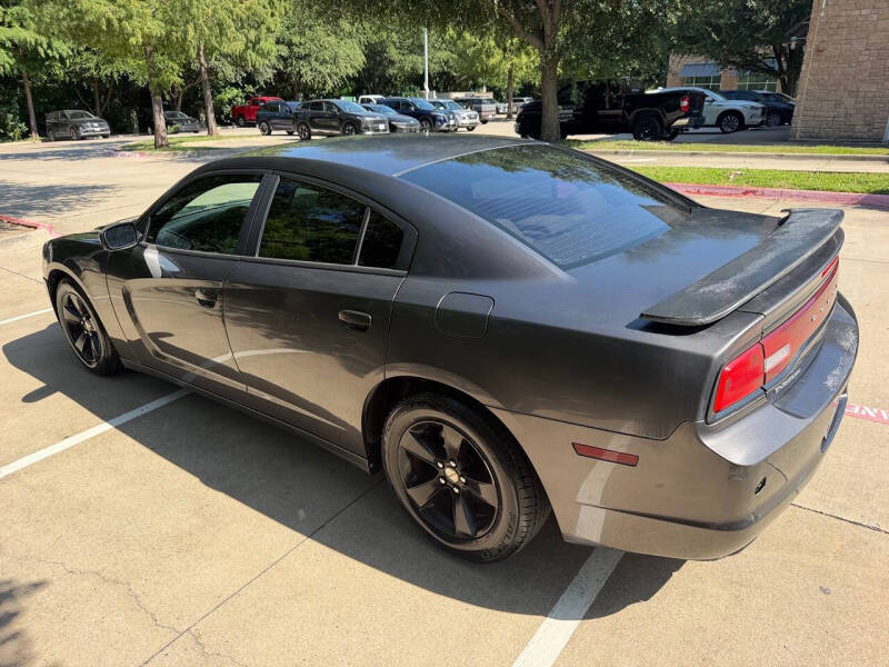 2013 Dodge Charger SE