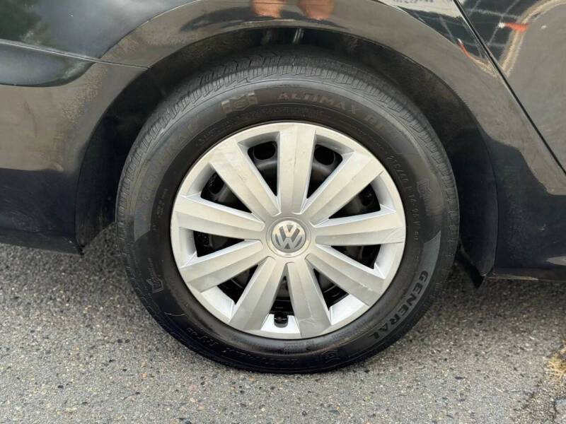 2013 Volkswagen Passat S PZEV