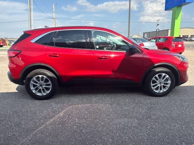 2022 Ford Escape SE