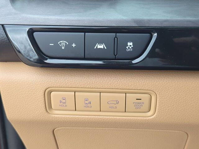 2024 Kia Carnival EX