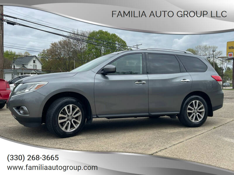 2015 Nissan Pathfinder for sale at Familia Auto Group LLC in Massillon OH