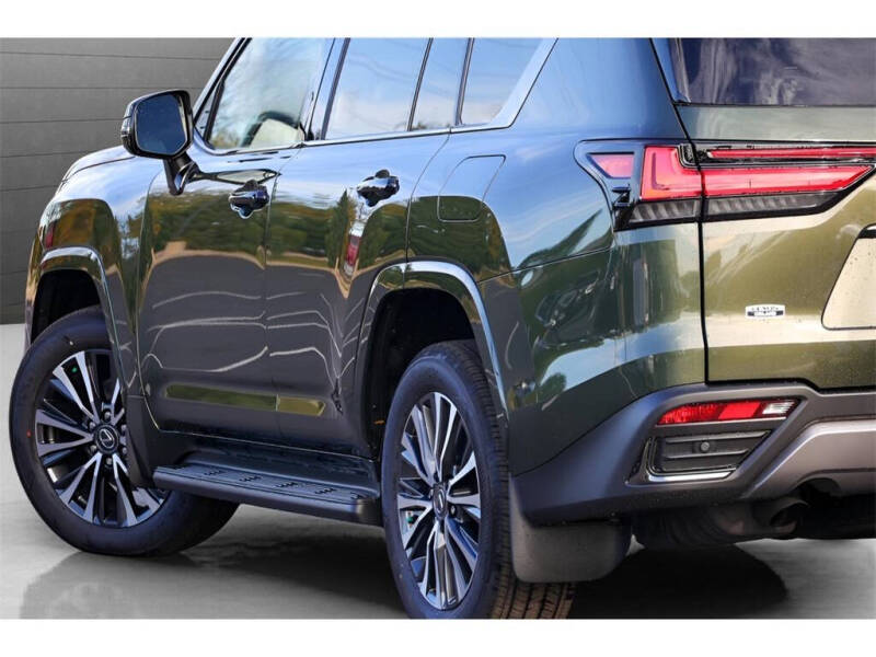 2025 Lexus LX 600 Premium