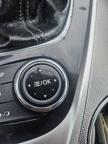 2015 Infiniti Q50 Premium