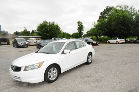 2009 Honda Accord for sale at RICHARDSON MOTORS in Anderson SC