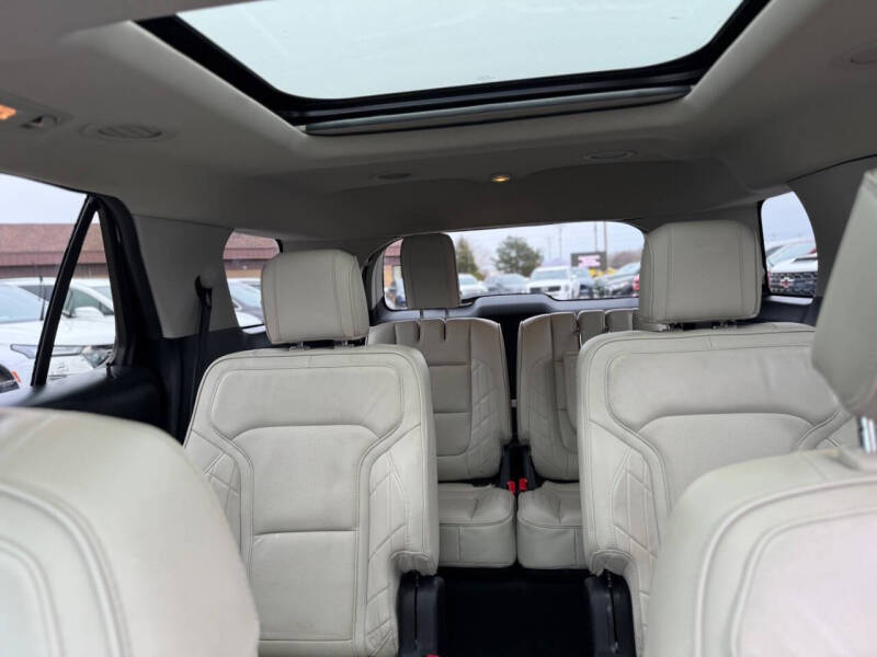 2017 Ford Explorer Platinum